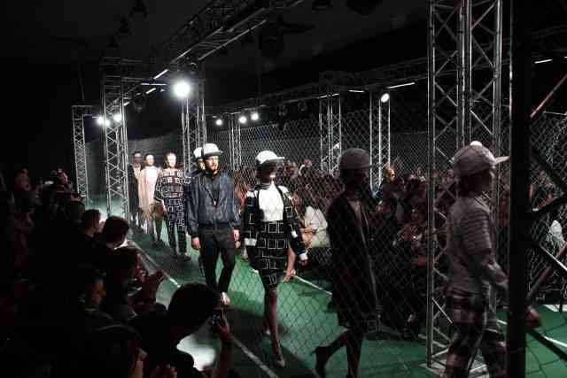 Premieră în România: un designer a lansat o campanie cu decoruri newyorkeze