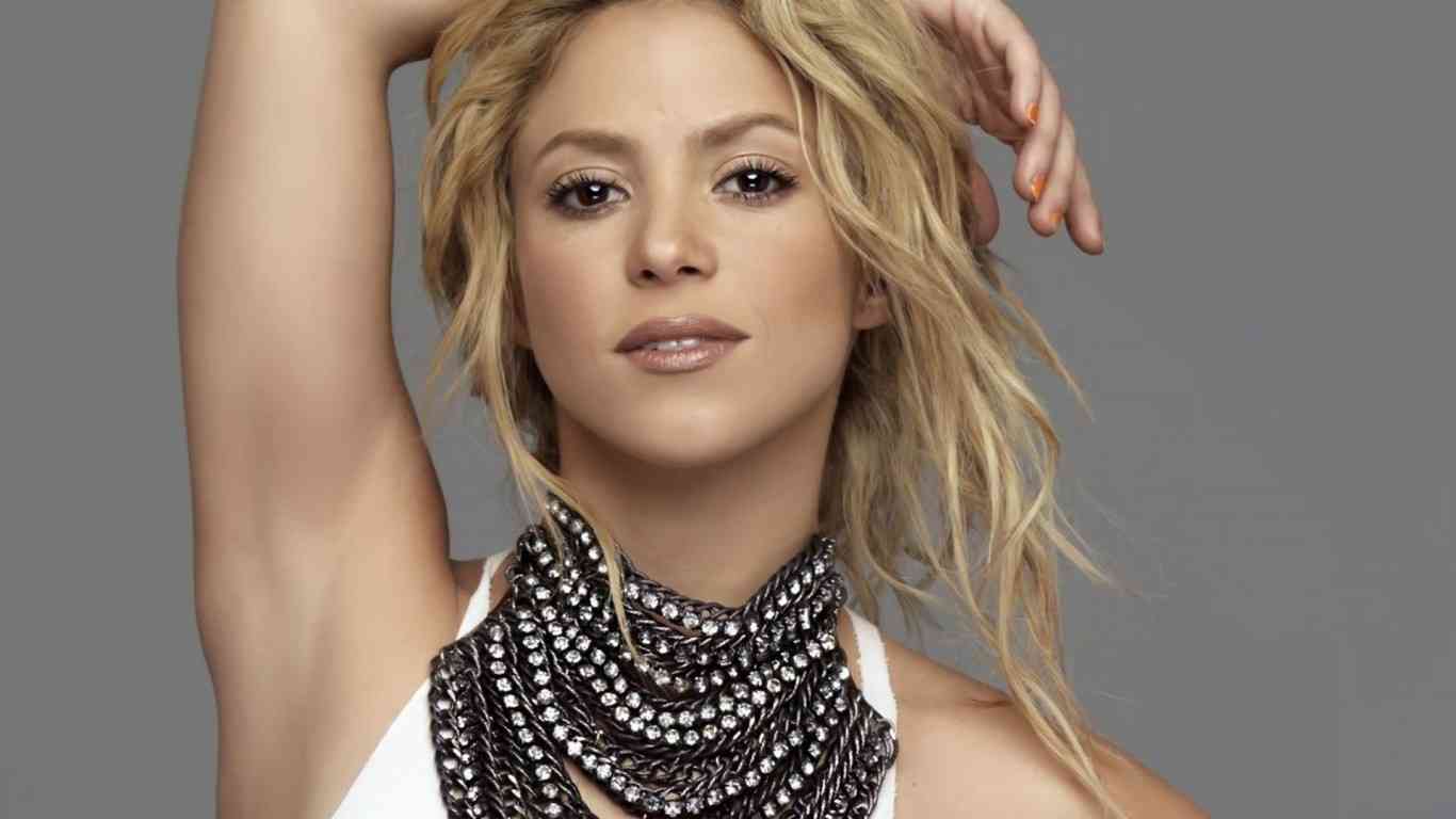 La ce trucuri de frumuseţe apelează Shakira