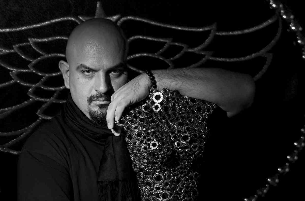 Alin Gălăţescu a pus-o la punct pe Bianca Drăguşanu când s-a declarat designer