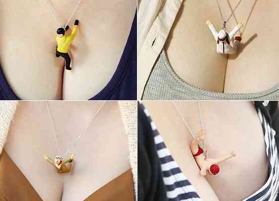 Ce accesorii se poartă în 2014: pandativul cu figurine pe sâni, la modă vara asta