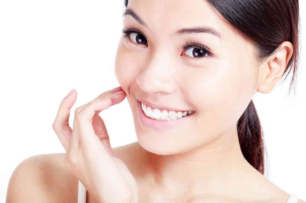 Aspectul obosit din zona ochilor, evitat printr-un nou acid hialuronic