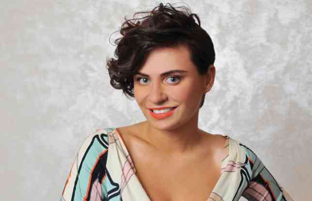 Creatoarea de modă Adina Buzatu, acuzată de evaziune fiscală şi spălare de bani