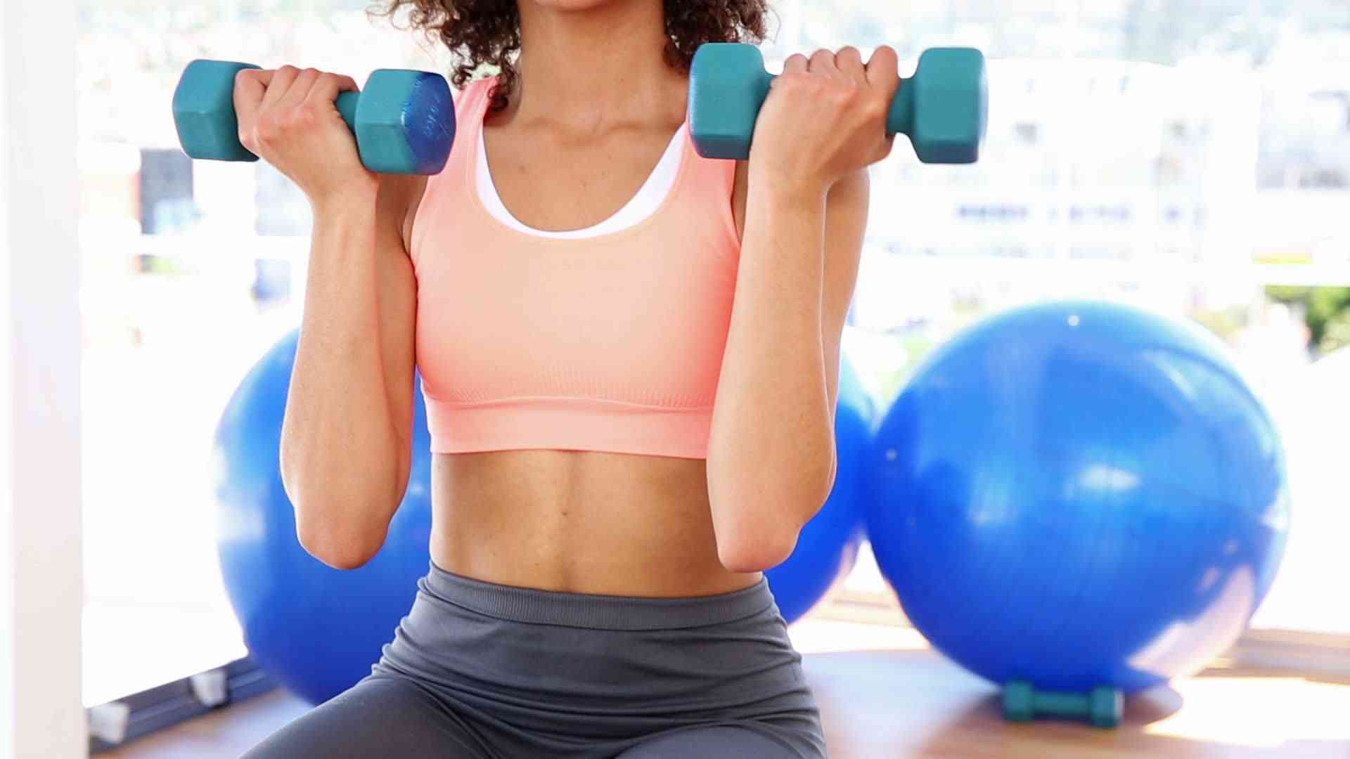 Ce se poartă în 2014: Cum să te îmbraci cool la sală