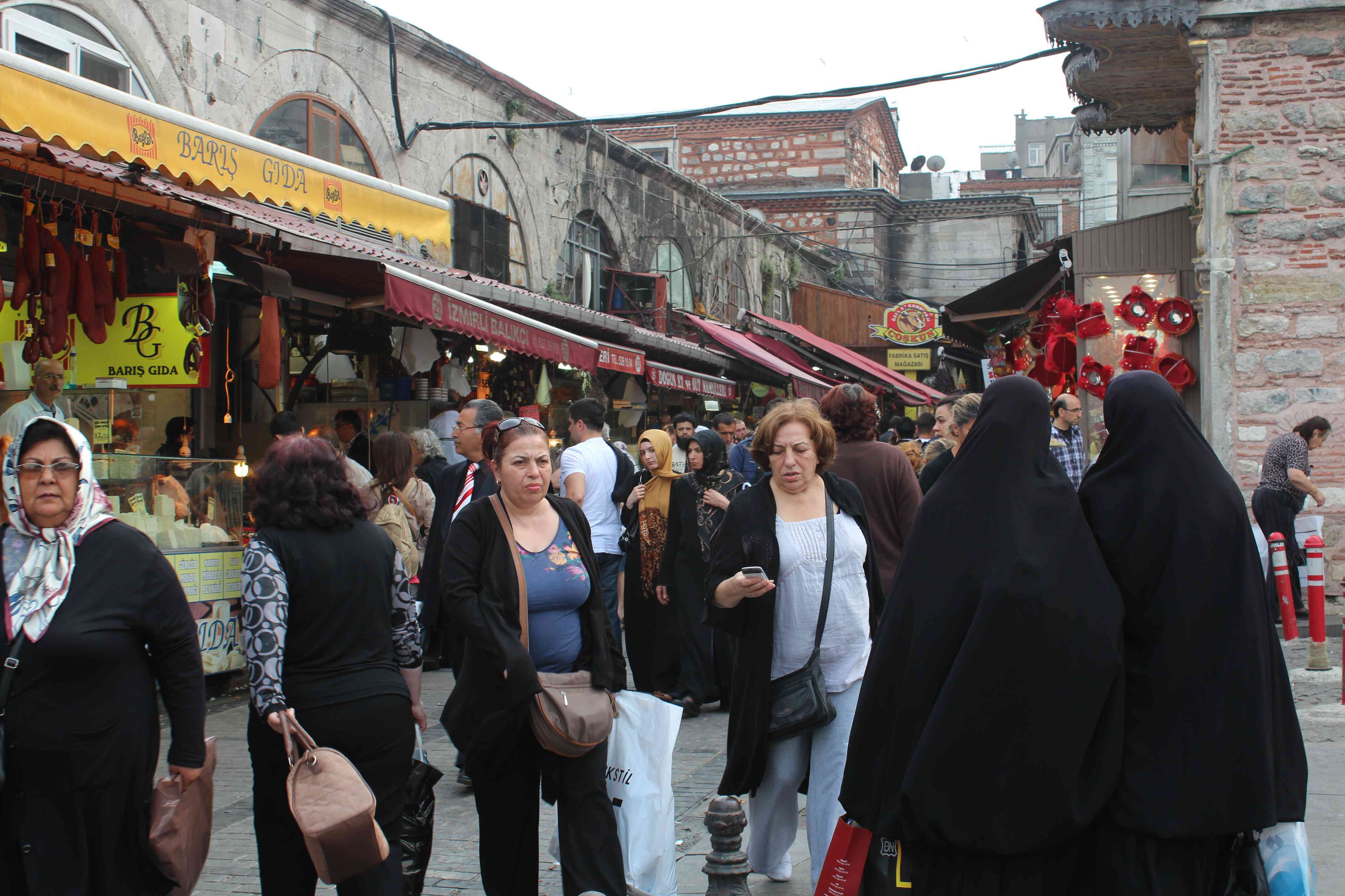 Cum să te îmbraci dacă mergi într-o țară musulmană