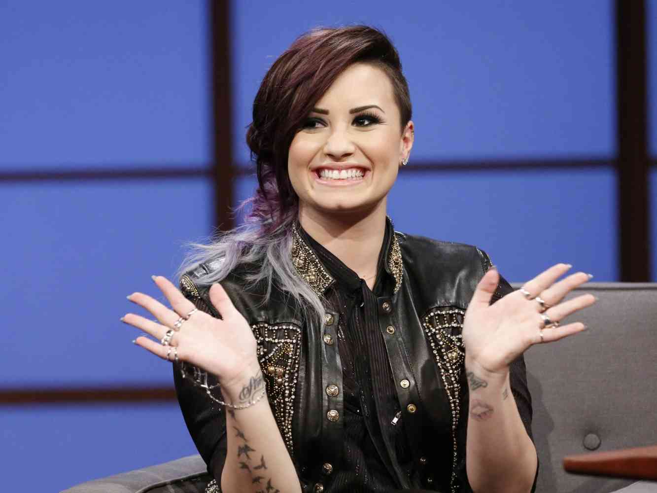 Demi Lovato le-a lăudat pe Beyonce şi pe Kim Kardashian pentru că au revoluţionat perecepţia asupra frumuseţii
