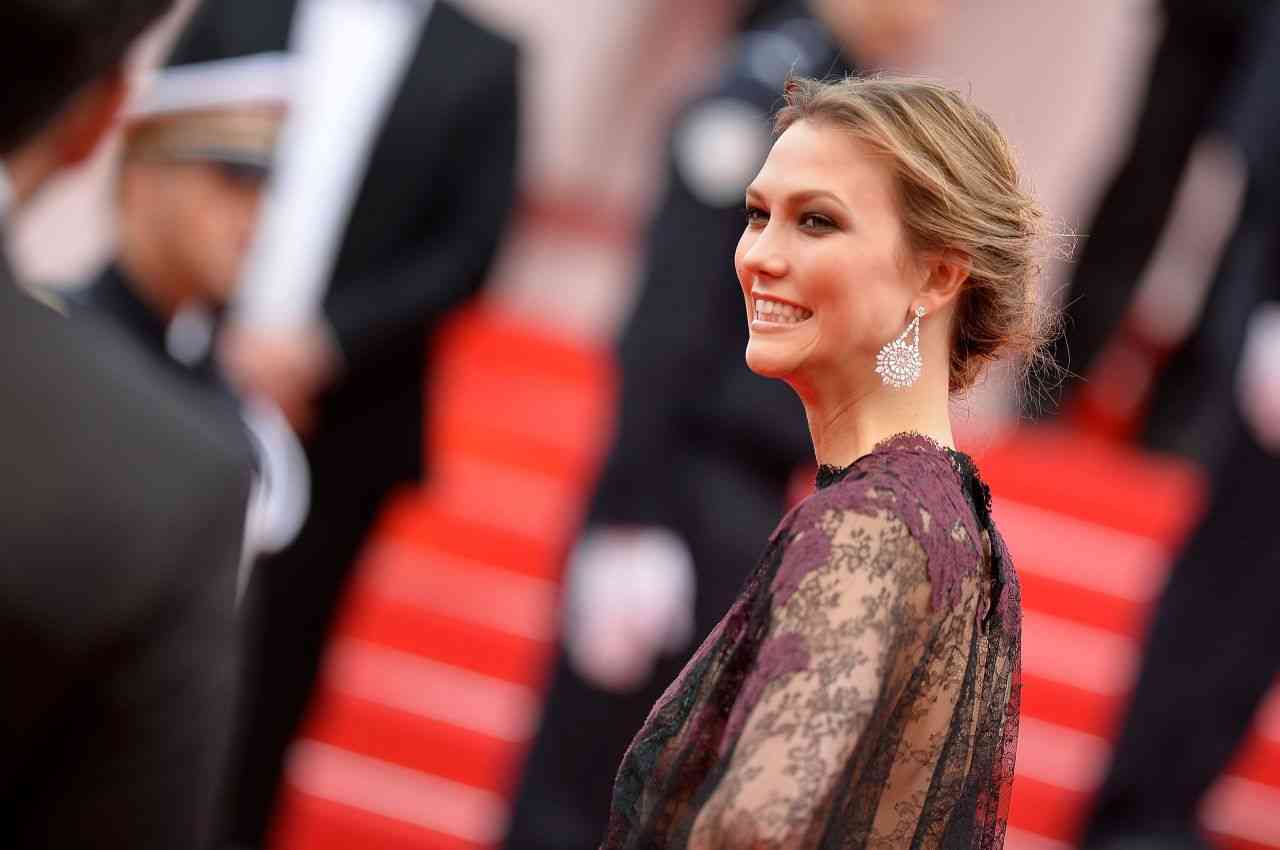 Karlie Kloss este noul ambasador L’Oreal Paris