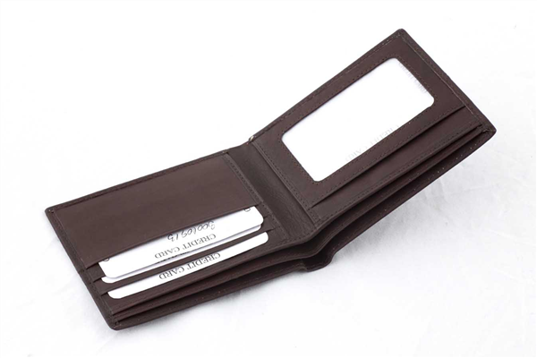 Ce cadouri fashion să-i faci iubitului tău de ziua lui