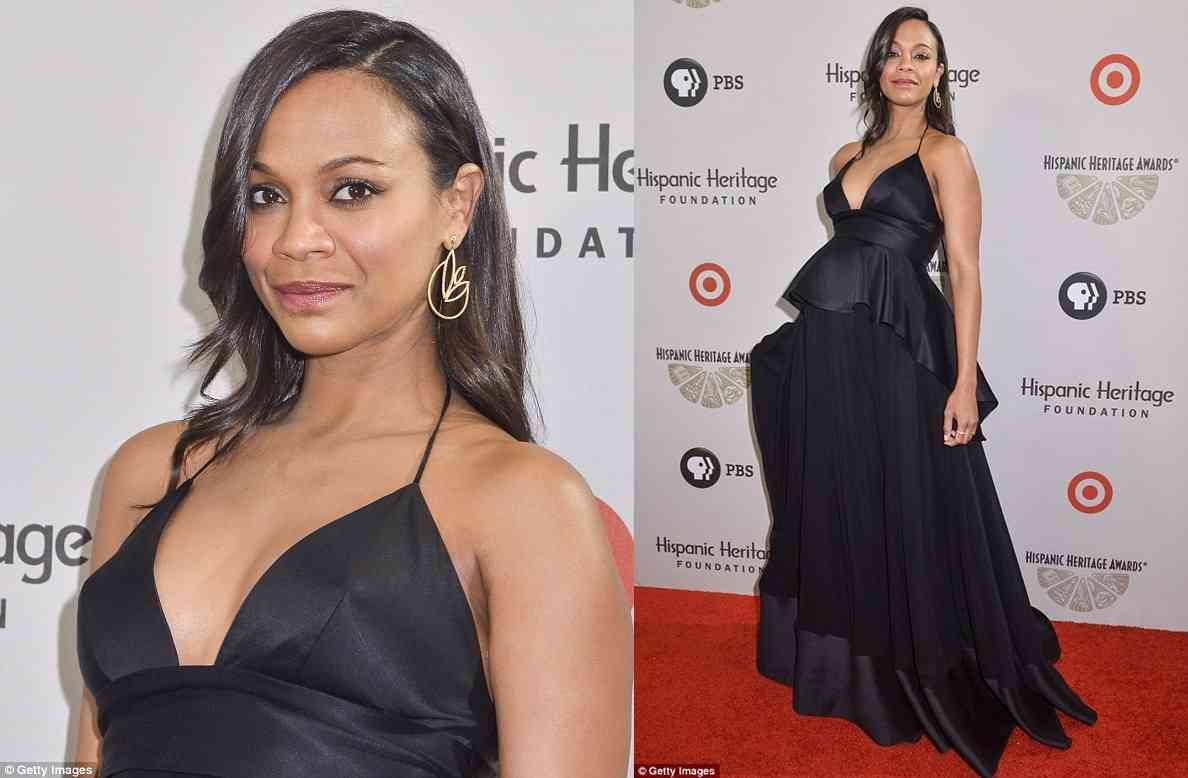 Însărcinată şi mândră! Zoe Saldana arată minunat în haine pentru gravidă!