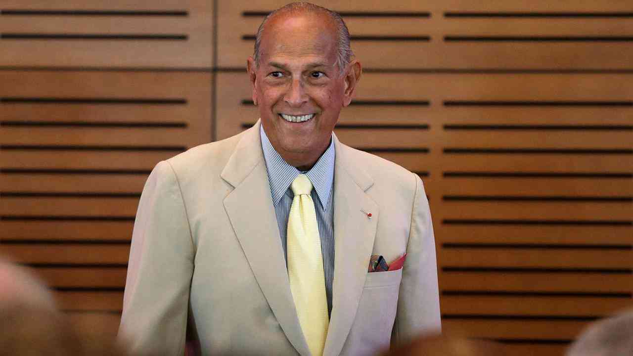 Designerul Oscar de la Renta a murit la 82 de ani