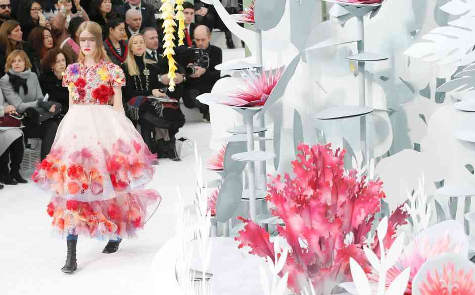 Tendințe modă: Colecția Chanel Couture primăvară / vară 2015