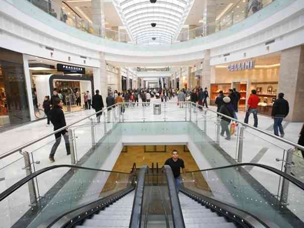 Reduceri ianuarie 2015: Au început reducerile în mall-urile AFI Cotroceni, Plaza, Militari Shopping Center