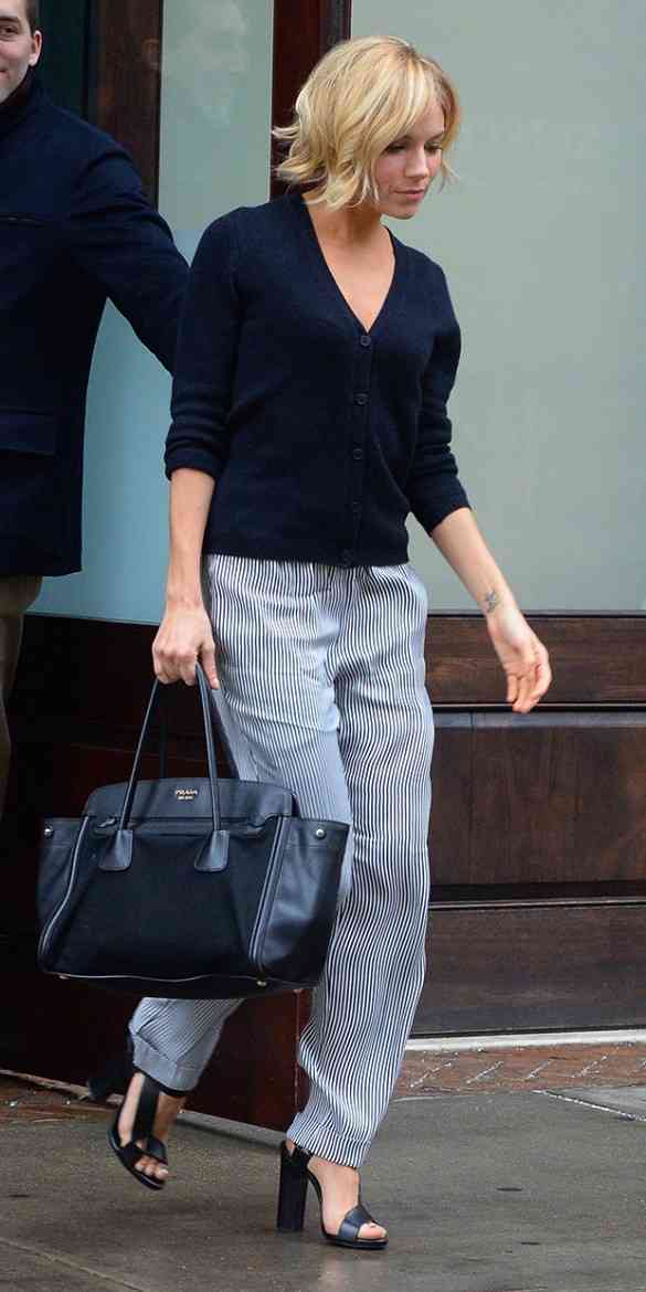 pantaloni cu dungi 3