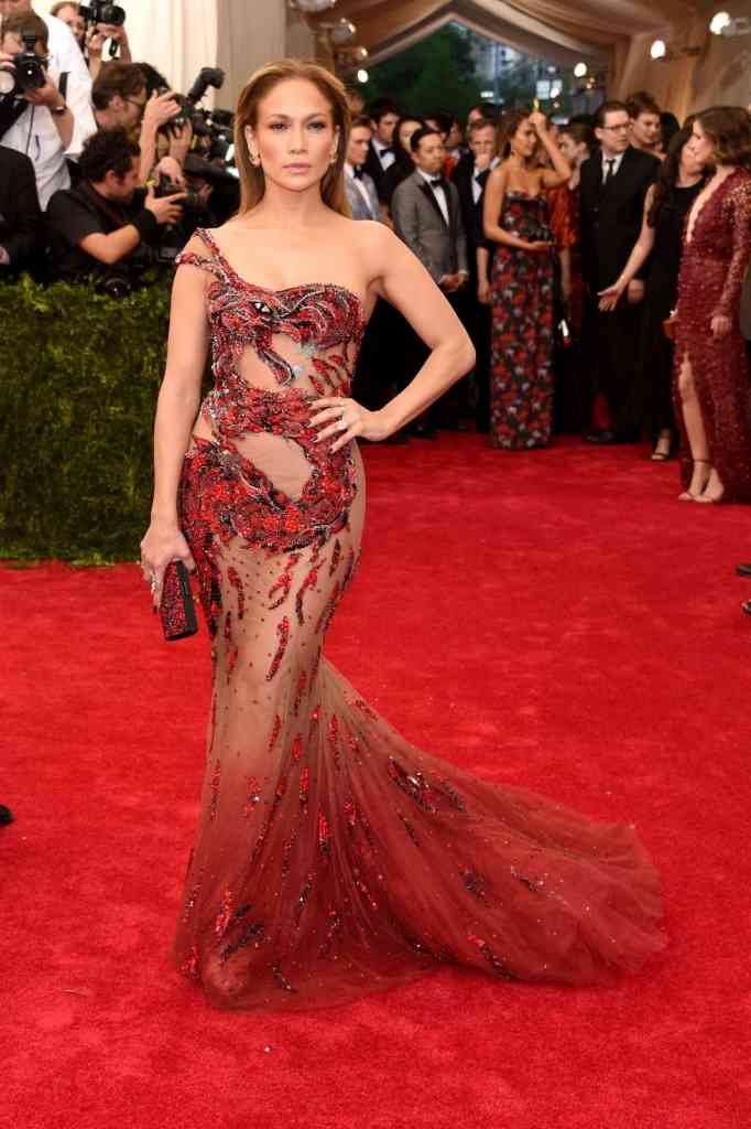 MET GALA JENNIFER LOPEZ