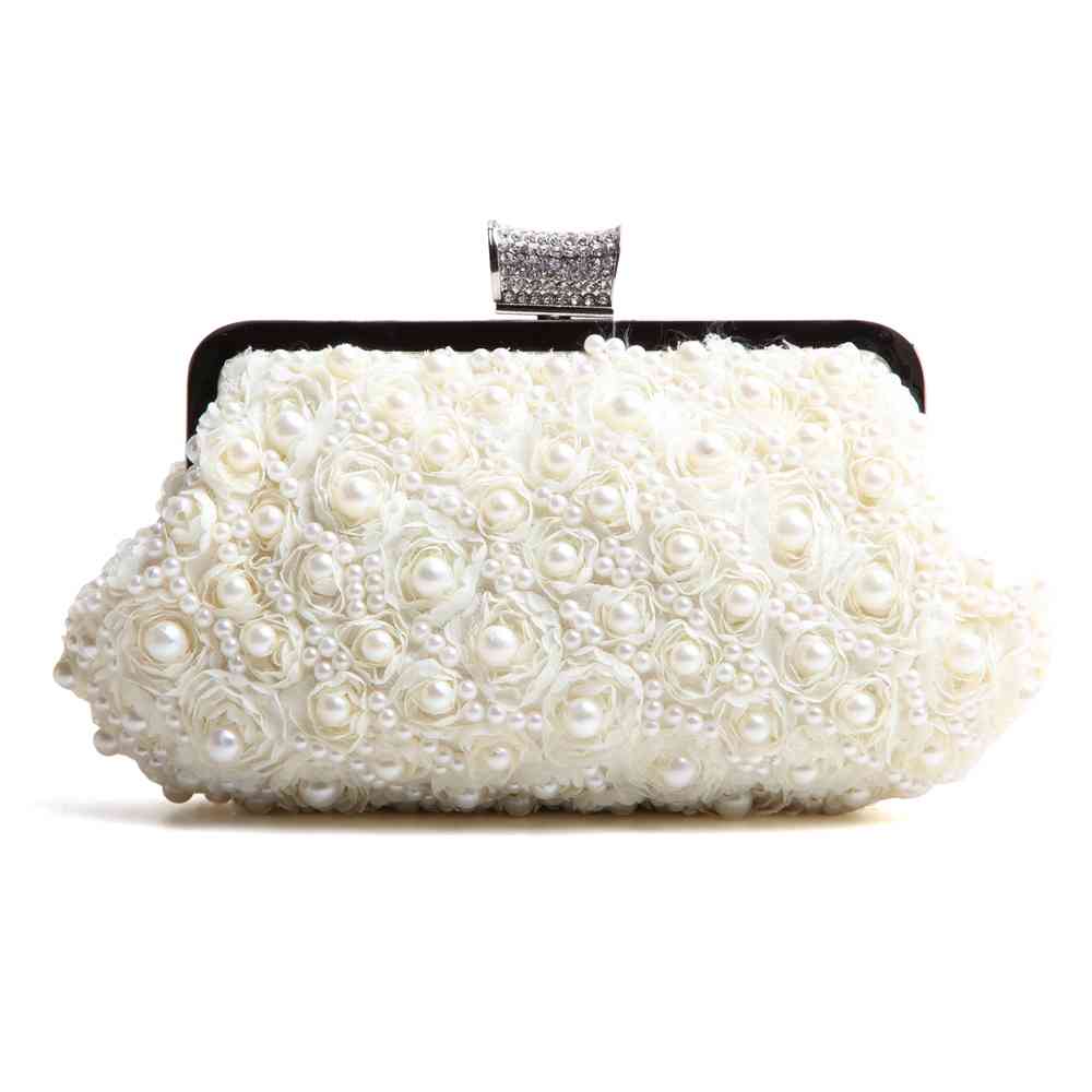 Geanta ideală pentru petrecere: clutch sau plic