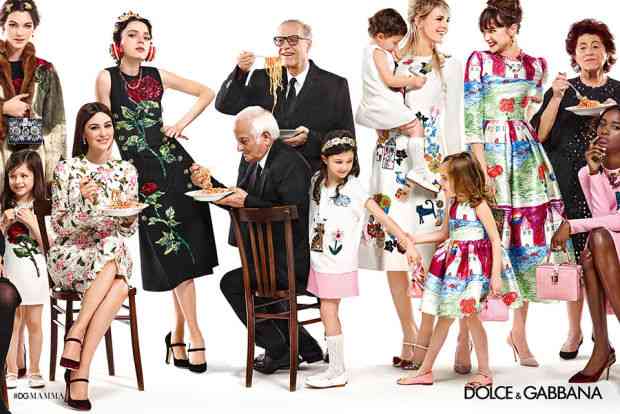 Dolce & Gabbana ne prezintă familia perfectă în noua campanie pentru copii