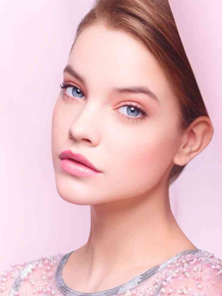 Machiajul roz – un accesoriu cool al verii