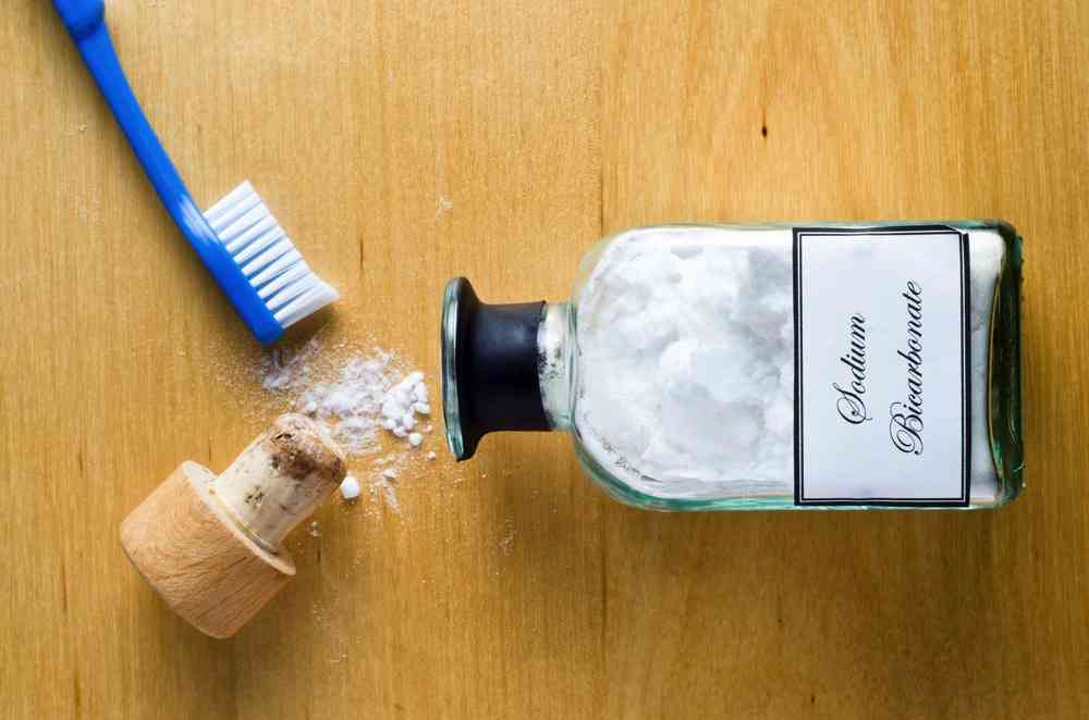12 trucuri briliante de frumuseţe cu bicarbonat de sodiu