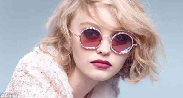 Fiica lui Johnny Depp este noua imagine Chanel