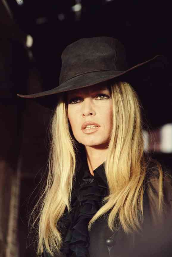 stilul lui brigitte bardot