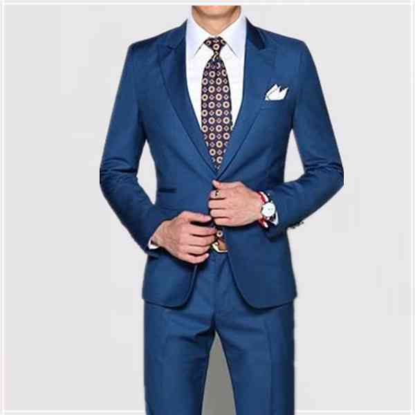 costume de ceremonie