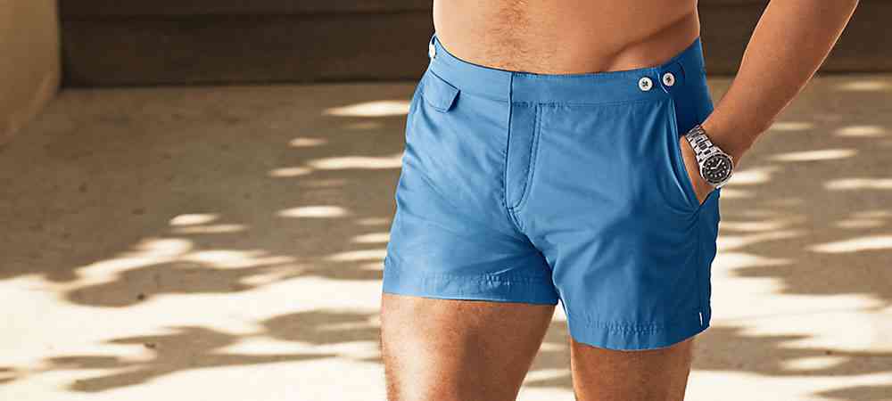 Piese esențiale pentru garderoba de vară a bărbaților fashion