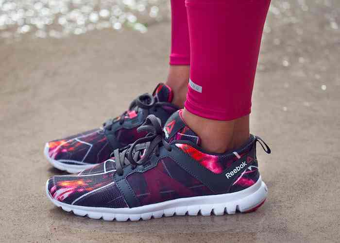 Reebok x Bershka prezintă o linie la modă de adidași