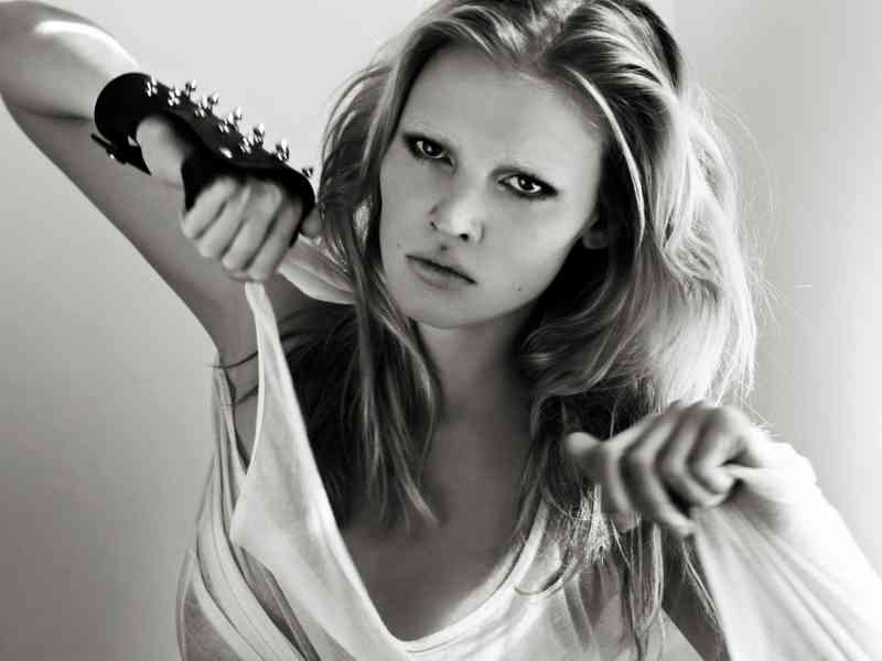 Lara Stone