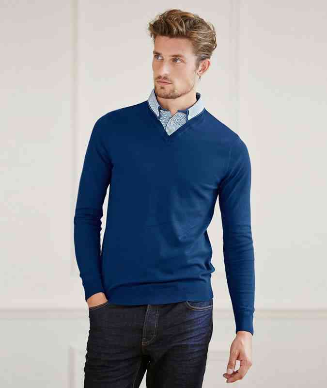 pulovere cu guler in V