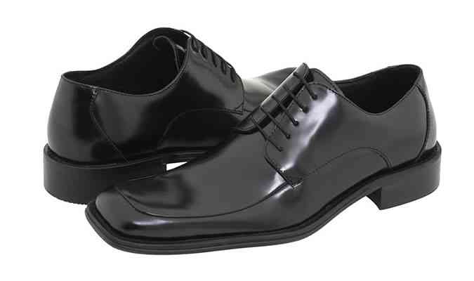 pantofii cu forma patratoasa