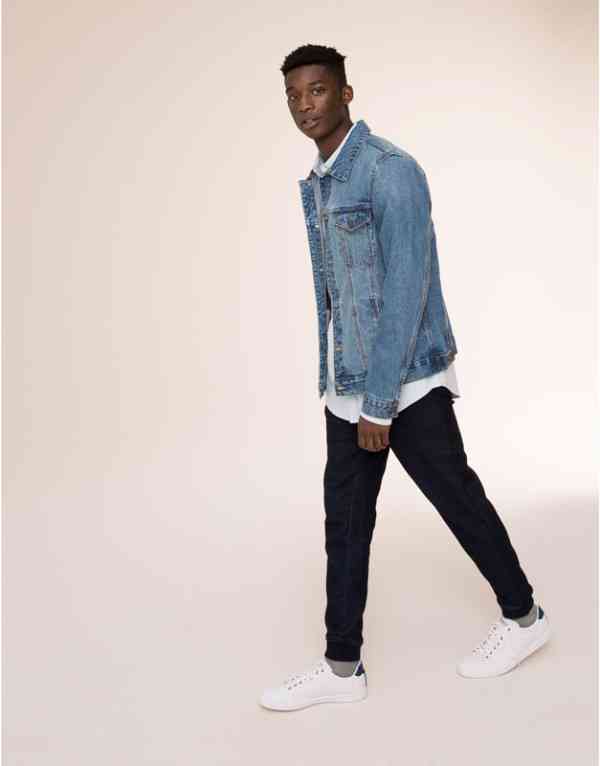 combinatie alb, negru, albastru