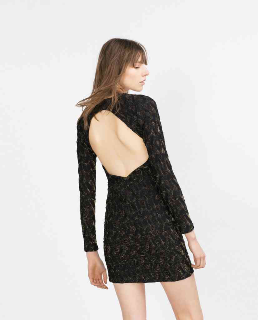 rochie cu decolteu la spate