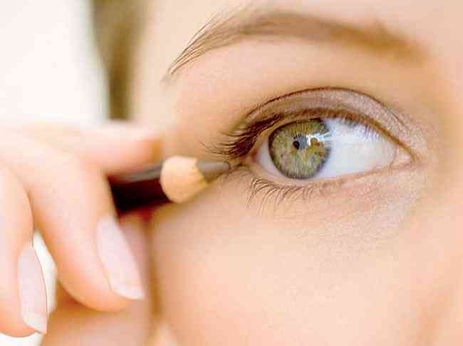 creion dermatograf maro