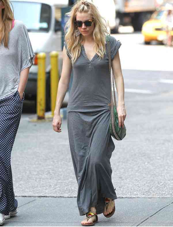 rochie maxi sienna miller