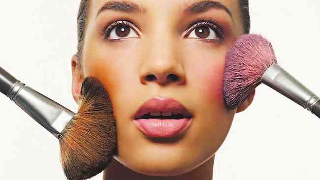 fard bronzant pentru pometi