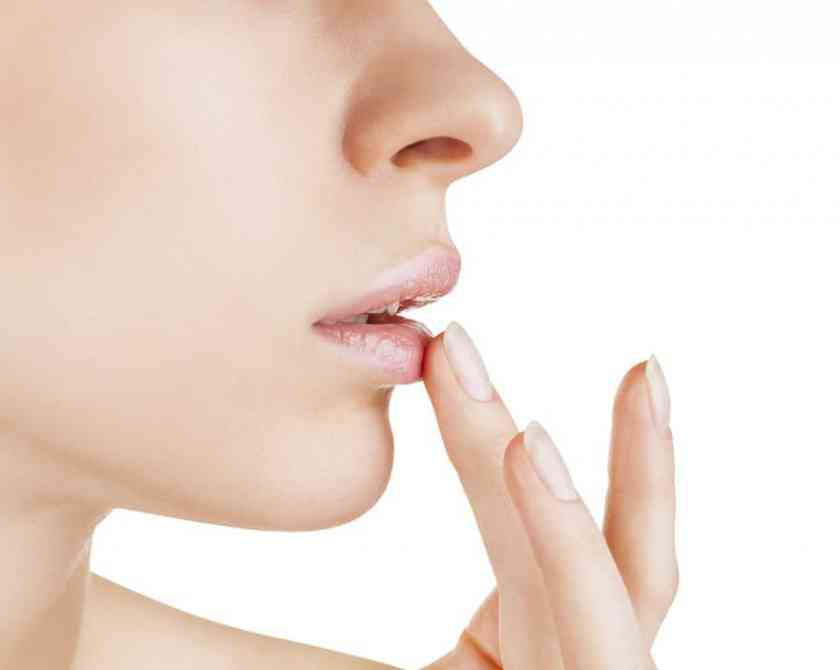 ulei cocos pentru buze