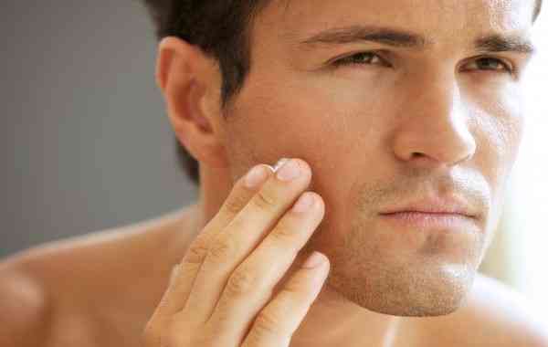 exfoliere piele barbati