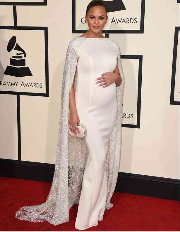 tinuta chrissy teigen