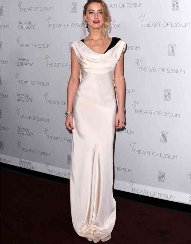 amber heard rochie alba