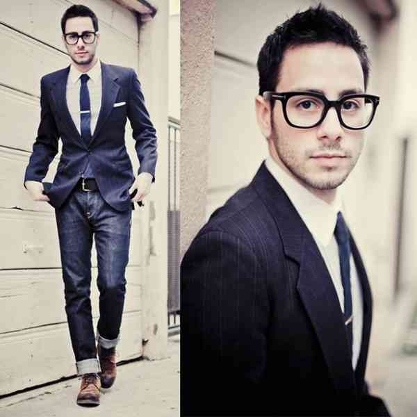 costum bleumarin cu blugi