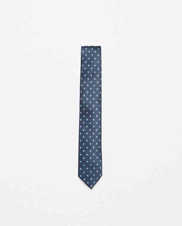 cravata picouri zara