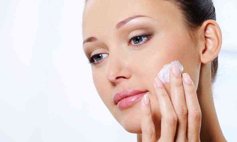 curatarea si hidratarea fetei