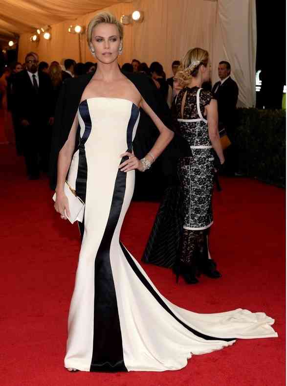 gala met charlize theron