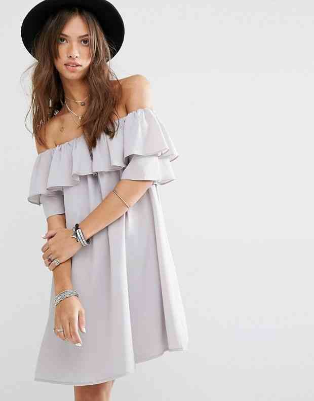 rochie cu umerii goi