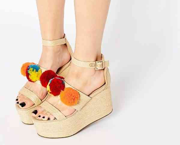 sandale pompoane cu platforma