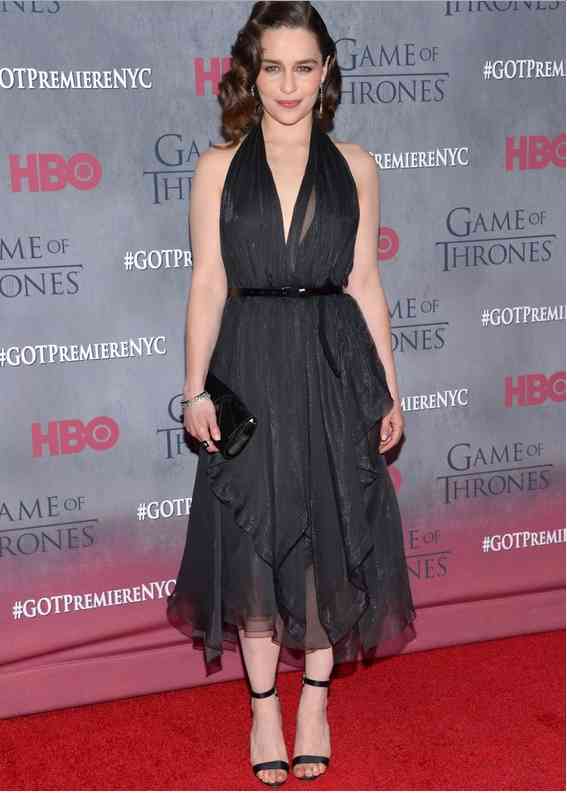 tinuta retro emilia clarke