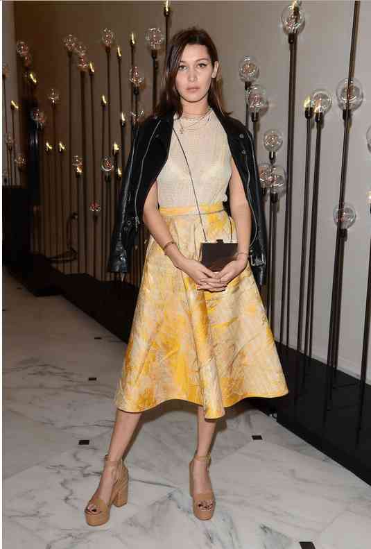 tinuta rock bella hadid