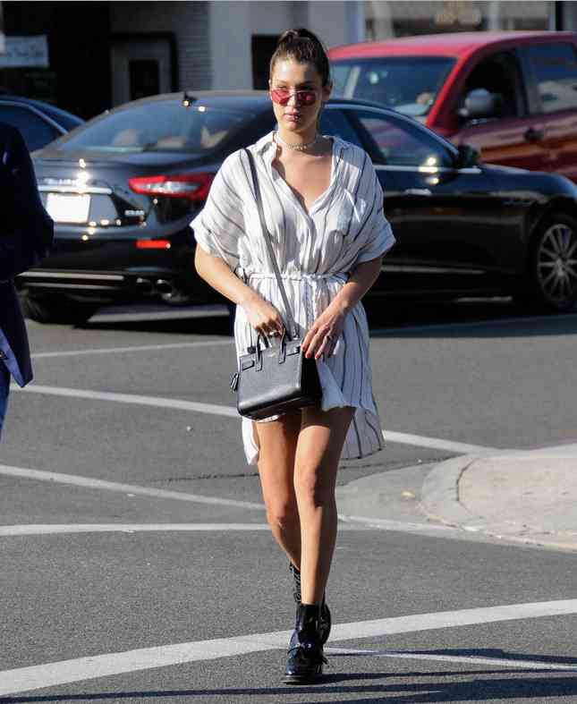 tinuta strada bella hadid