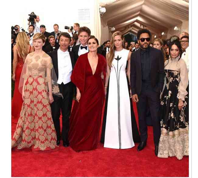 maria grazia chiuri rochie rosie