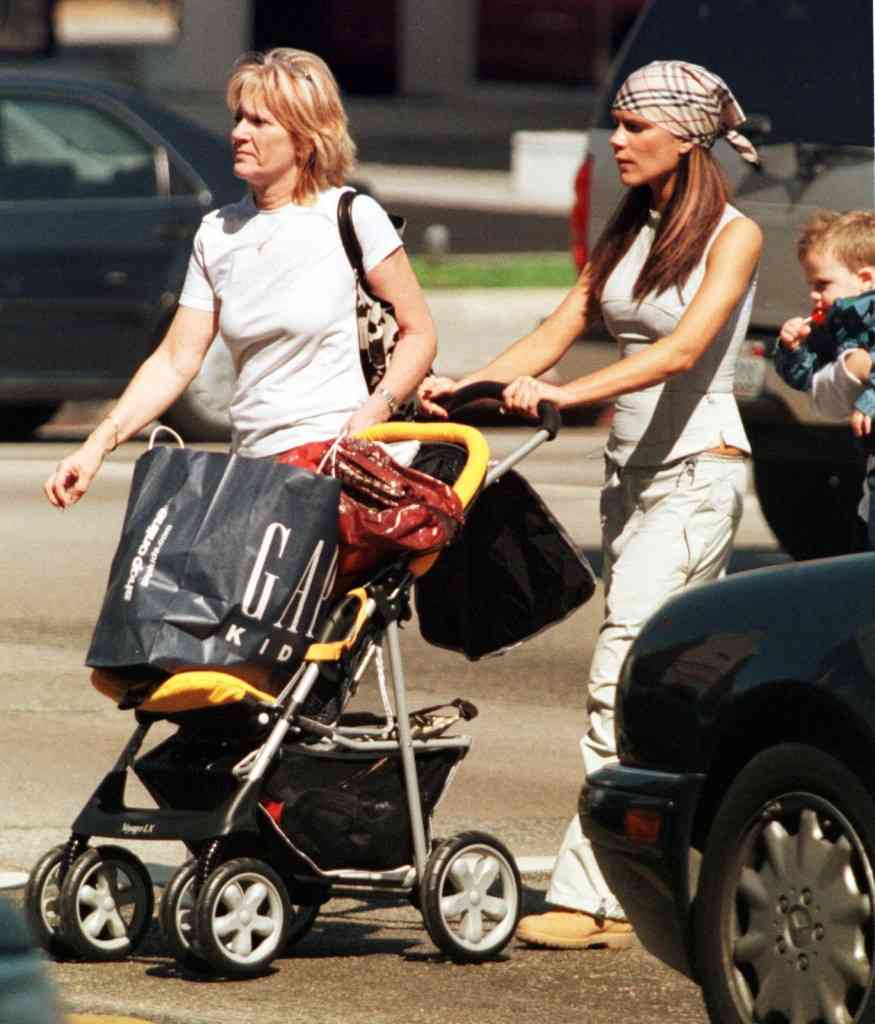 victoria beckham octombrie 2000