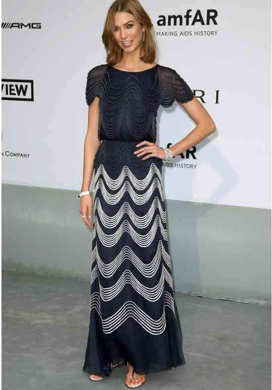 karlie kloss tinuta chanel